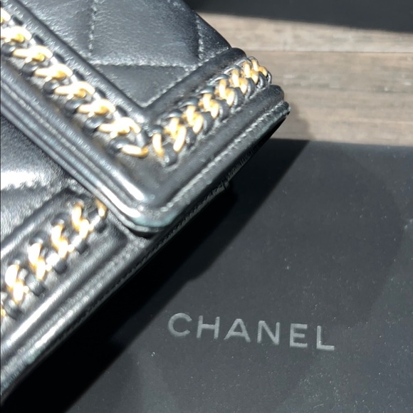 RARE!! Chanel Black and Gold Quilted distressed chain flap wallet - Picture 6 of 16